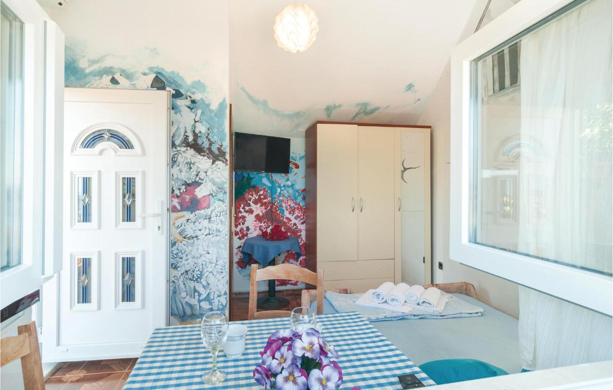 Gorgeous Apartment In Omis With House Sea View Eksteriør billede