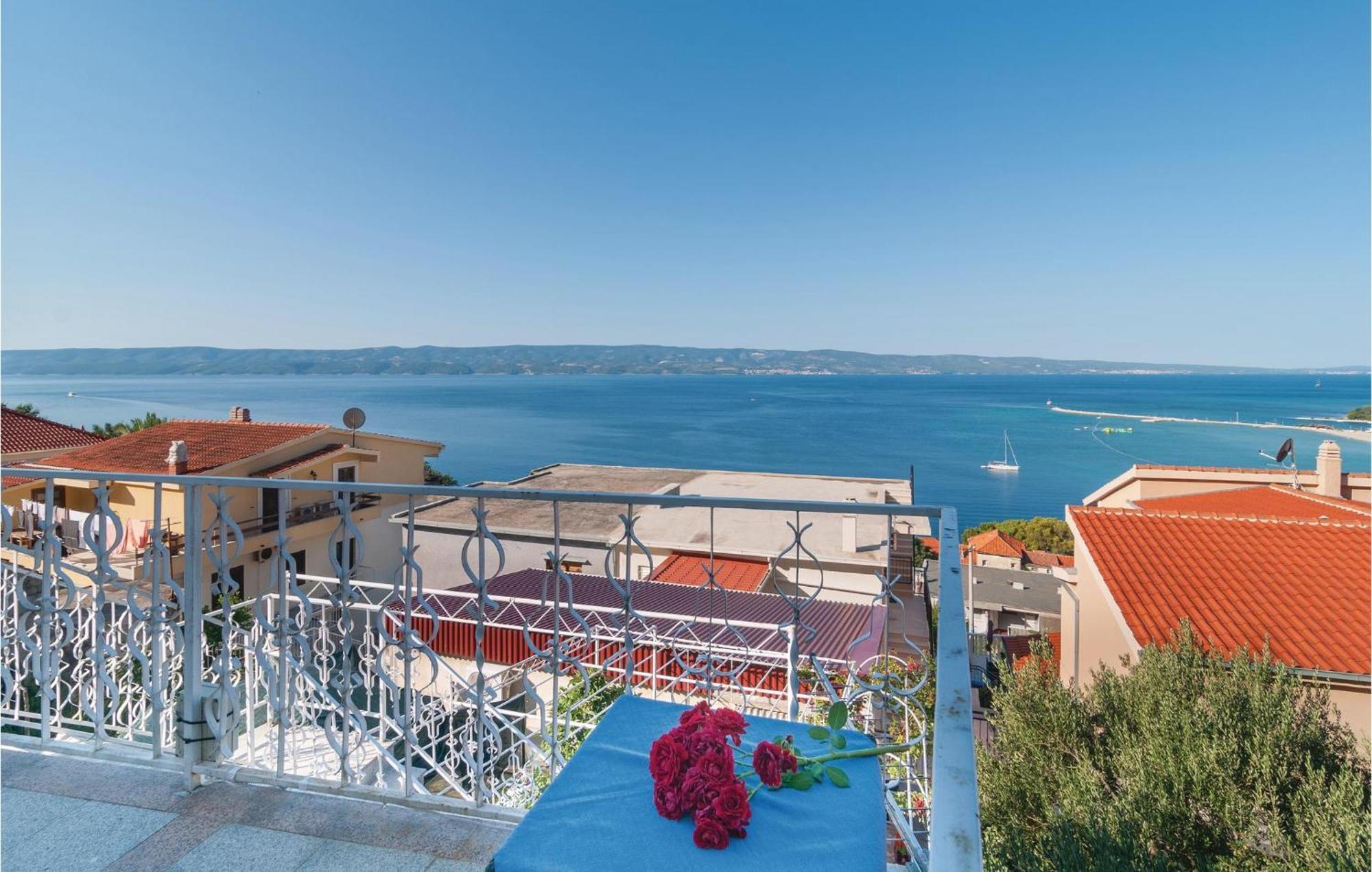 Gorgeous Apartment In Omis With House Sea View Eksteriør billede