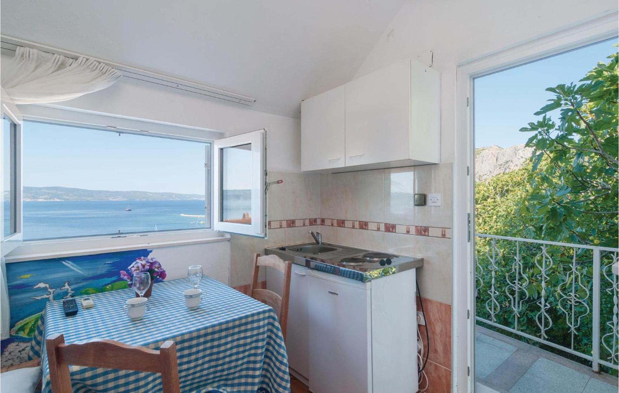 Gorgeous Apartment In Omis With House Sea View Eksteriør billede