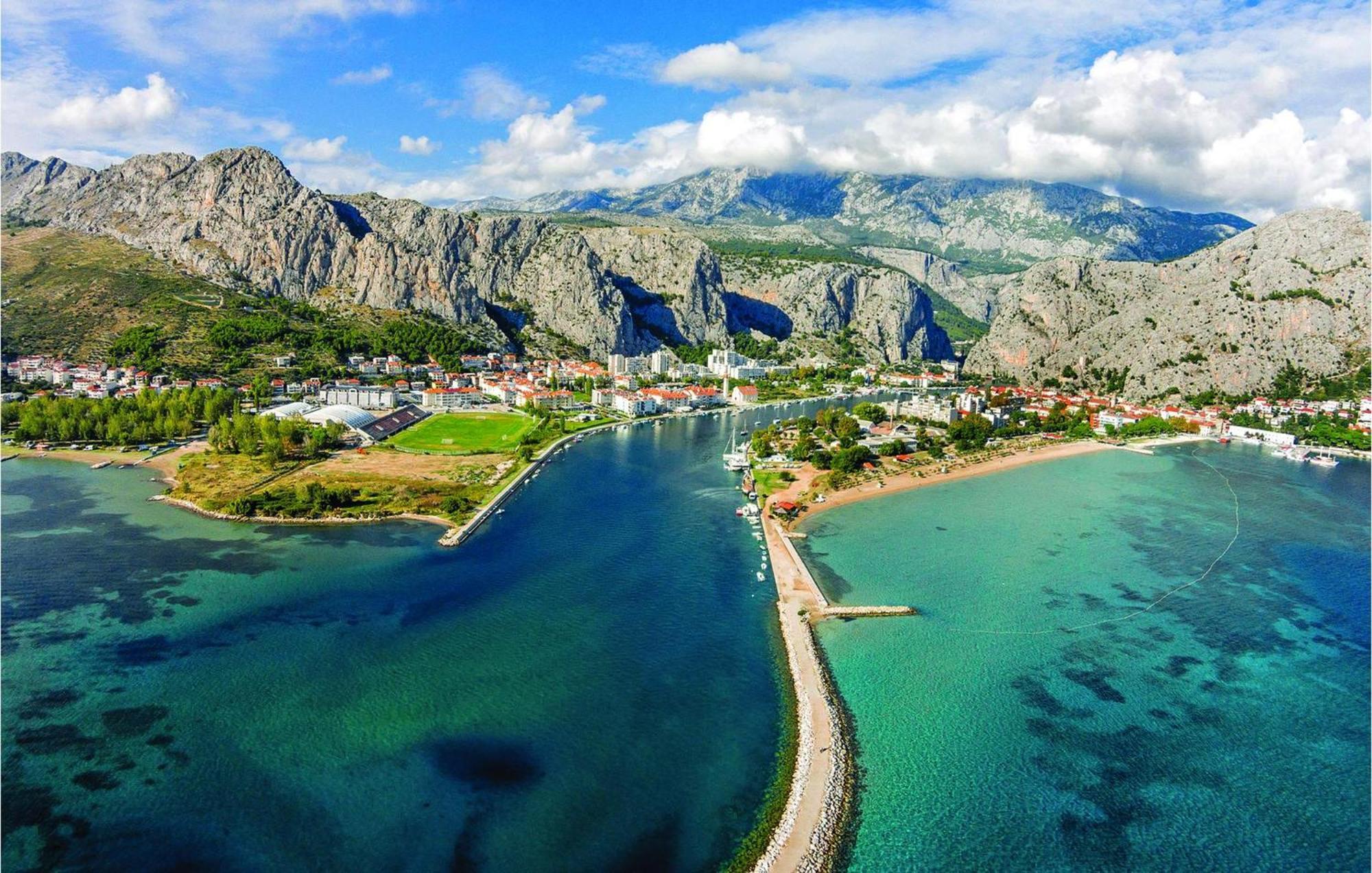 Gorgeous Apartment In Omis With House Sea View Eksteriør billede